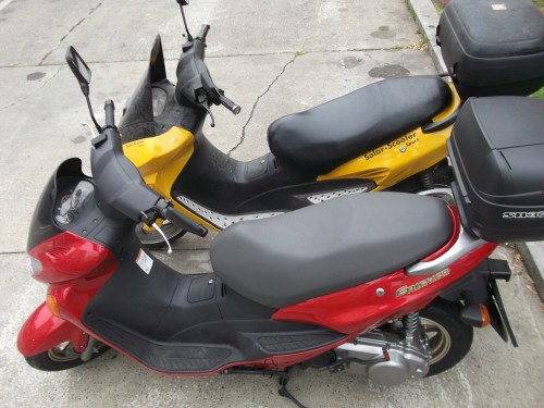 Suzuki Epicuro und Solar Scooter Sport1 1715x1286px.jpg